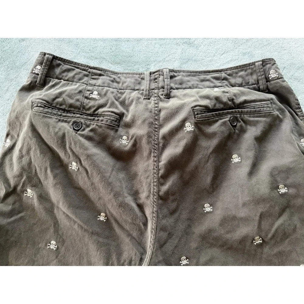Lucky Brand Men's Chino Shorts With Embroidered Skulls Size 40